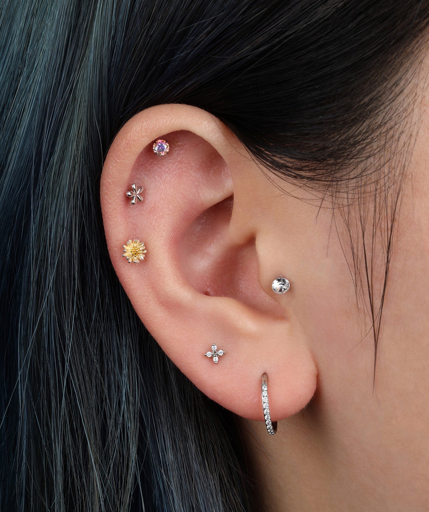 Mini Flower Stud - OumoJewelry
